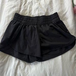 Lululemon Track That Short LR 4”